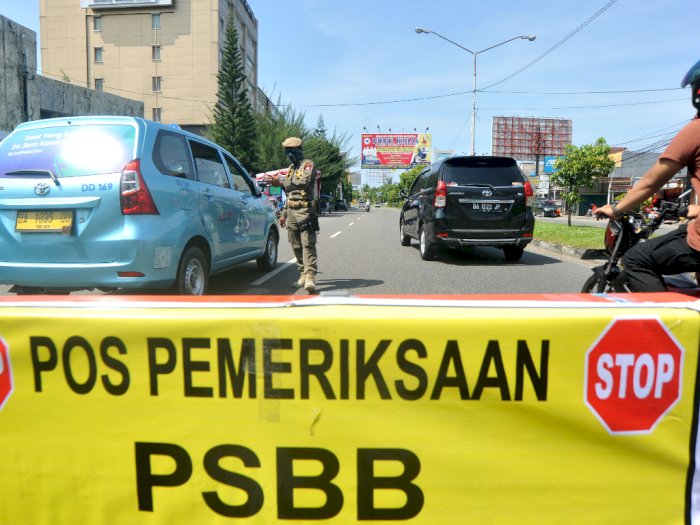 Hari Pertama PSBB Sumbar, Masyarakat Padang Tampak Acuh dan Lalu Lintas Masin Ramai