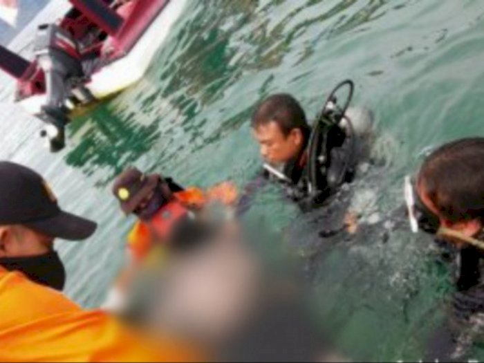 Penyelam Tim SAR Temukan Korban Tenggelam di Danau Toba di Kedalaman 8 Meter
