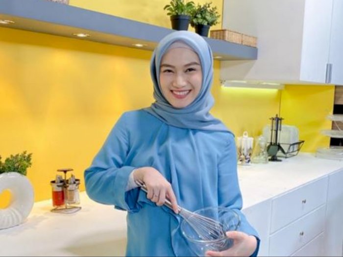 Selama di Rumah, Melody Eks JKT48 Jadi Pandai Masak Seperti Chef