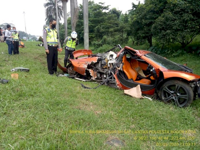 Mobil Supercar McLaren Alami Kecelakaan di Tol Jagorawi