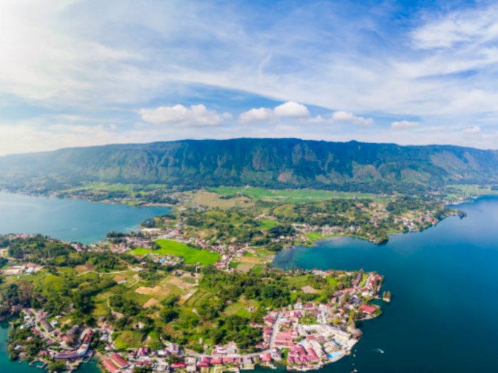 Berada di Tengah Danau, Inilah Fakta Menarik Seputar Pulau Samosir