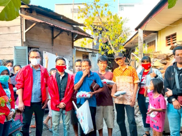DPW PSI Sumut Gelar Aksi Solidaritas, Bagi Ratusan Kotak Makanan dan Masker