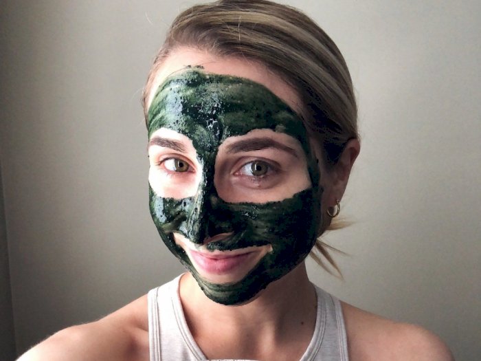 3 Cara Membedakan Masker Spirulina Asli dan Palsu yang Harus Kamu Ketahui