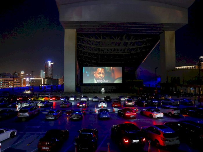 FOTO: Bioskop Drive-In, Hiburan Warga Dubai di Tengah Pandemi Corona