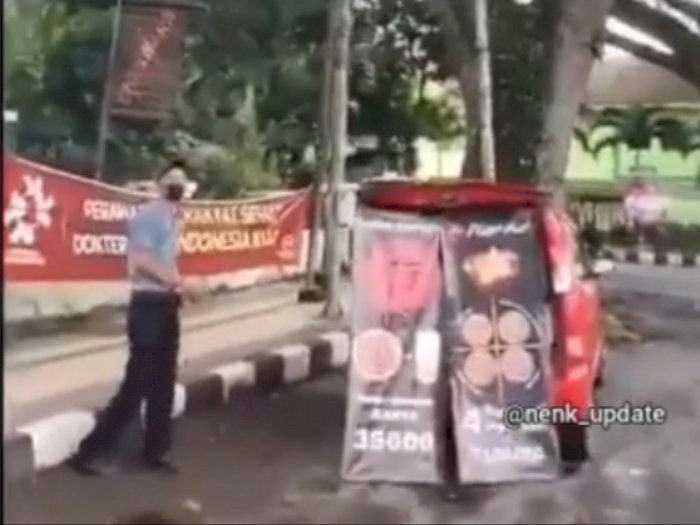 Viral Video Pizza Hut Jualan di Pinggir Jalan Bikin Netizen Salut