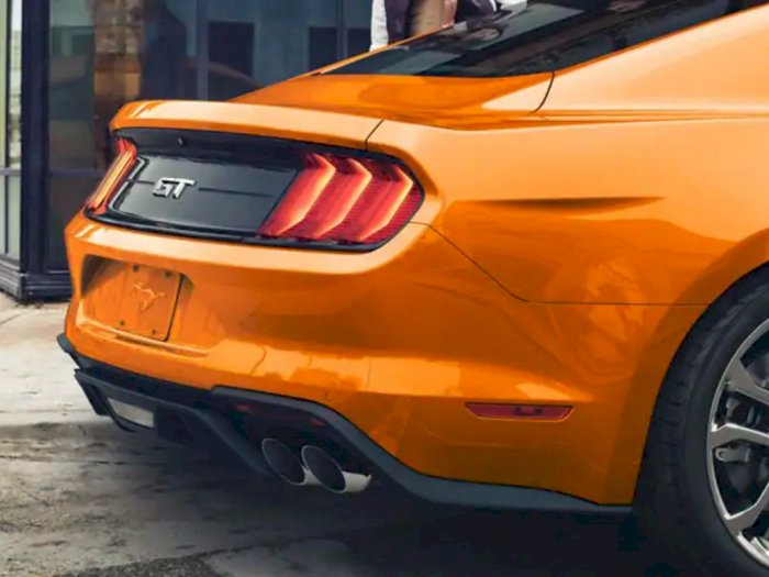 Knalpot Berisik, Knalpot Mustang GT Disumbat dengan Busa Keras