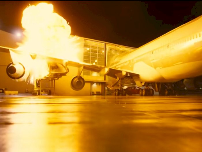 Demi Adegan Realistis, Christopher Nolan Ledakan Pesawat Sungguhan di 'Tenet'