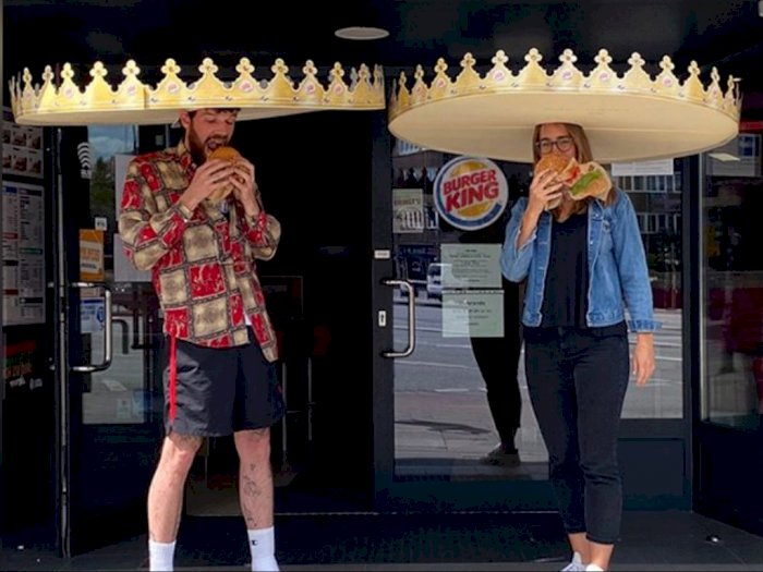 Protokol Jaga Jarak, Burger King di Jerman Minta Pengunjung Pakai Topi Raksasa