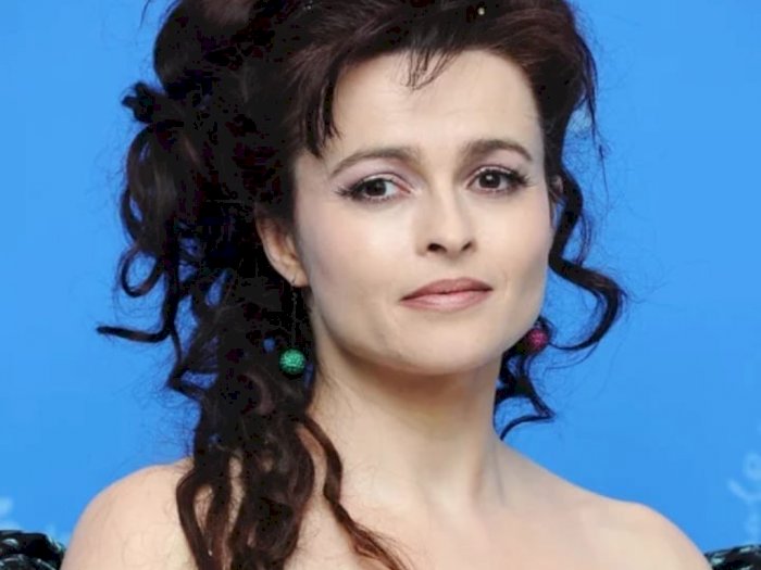 Aktris Helena Bonham Carter Main Film Pendek di Masa Karantina