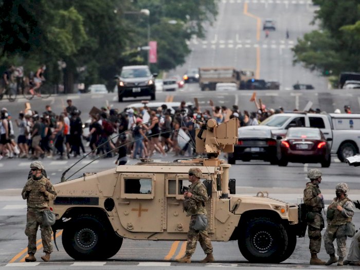 FOTO: Pasukan Garda Nasional Dikerahkan untuk Kawal Demo George Floyd
