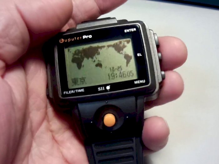 Bukan Apple Watch, Ternyata Ini Smartwatch Pertama di Dunia!