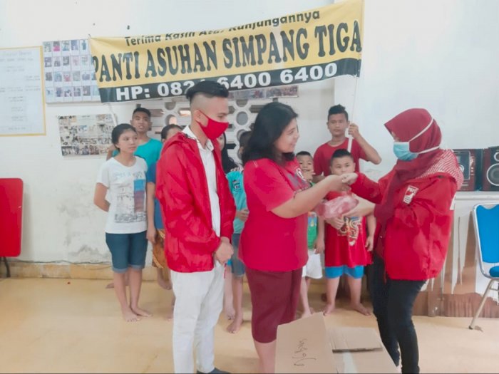 DPW PSI Sumut Berbagi Makanan Siap Saji ke Anak-anak Yatim di Panti Asuhan Simpang Tiga  