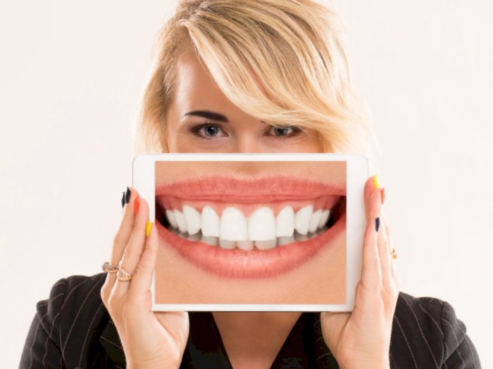 Nggak Pakai Mahal, 4 Bahan Rumahan Ini Bantu Hilangkan Karang Gigi