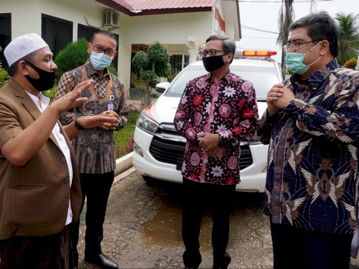 Toyota Donasi Ambulance hingga Sembako ke Pondok Pesantren di Banten