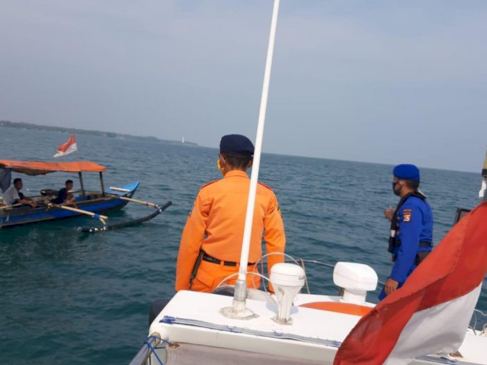 Kapal Ikan Berisi 16 Nelayan Terbalik di Selat Sunda, Polisi Baru Temukan 9 Orang