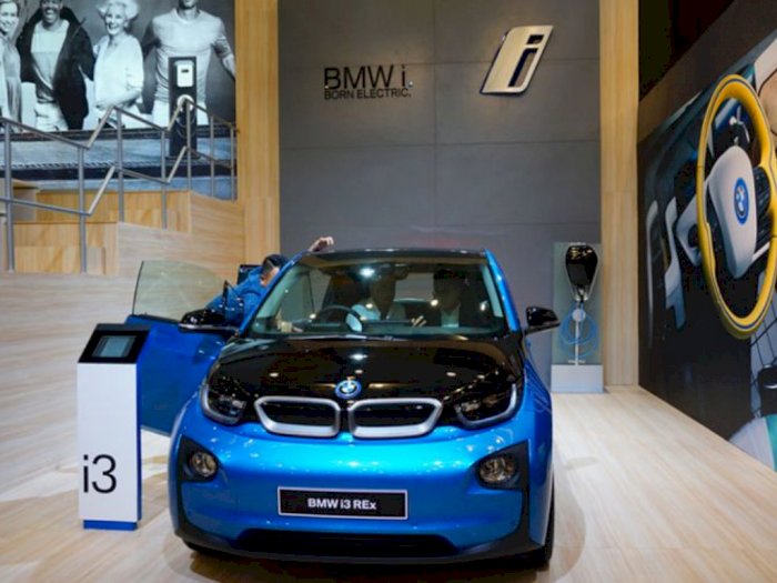 BMW Ingin Pakai Baterai Non-Batubara untuk Mobil Listriknya