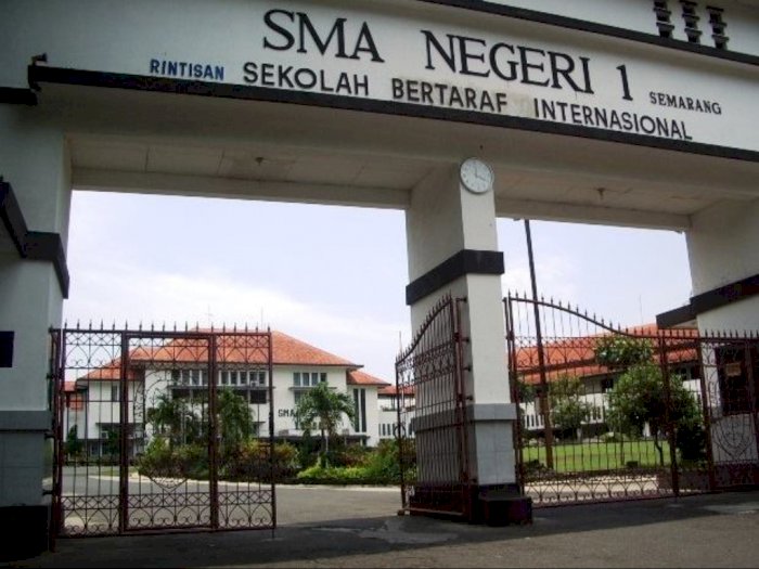 Kisah Mistis Sman 1 Semarang Dari Suster Ngesot Hingga Kuntilanak Merah Di Kelas Indozone Id