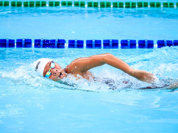 Bisa Bantu Bangun Otot, Ini Cara Berenang yang Tepat