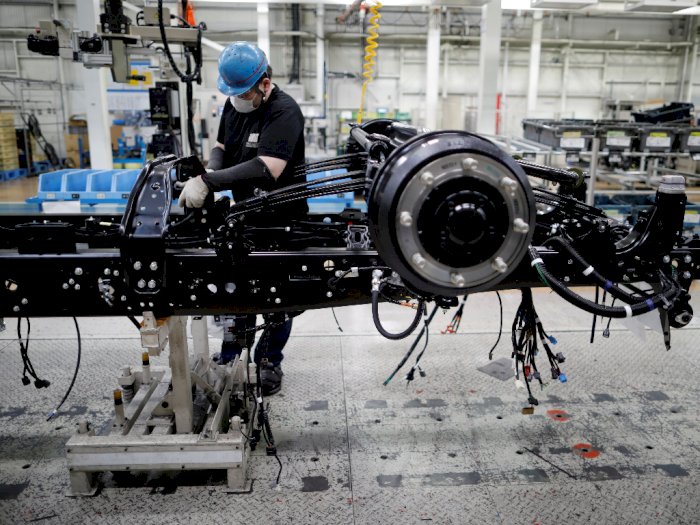 Pihak Daimler Berpotensi 'Rumahkan' 15.000 Karyawan