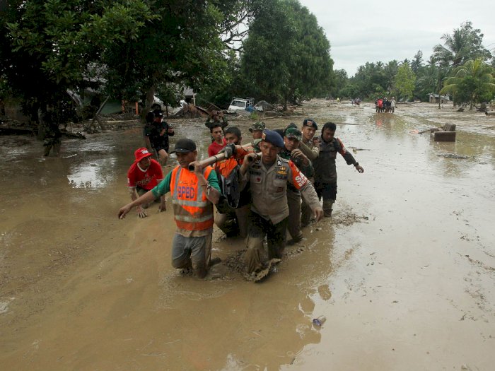 FOTO: Banjir Bandang Terjang Kawasan Luwu Utara, Sulsel 