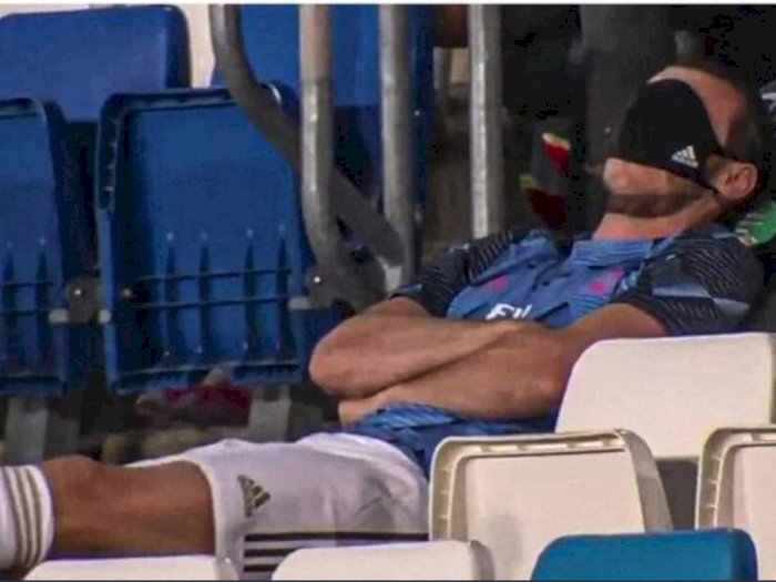 Gareth Bale Pura-Pura Tidur di Bangku Cadangan Madrid, Berbatov: Keterlaluan!