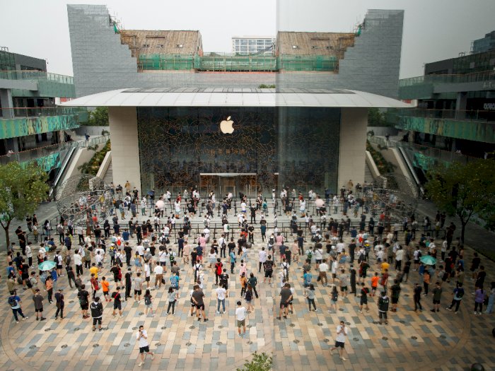 FOTO: Melihat Ramainya Apple Store di Beijing Setelah Dibuka Kembali oleh Apple!