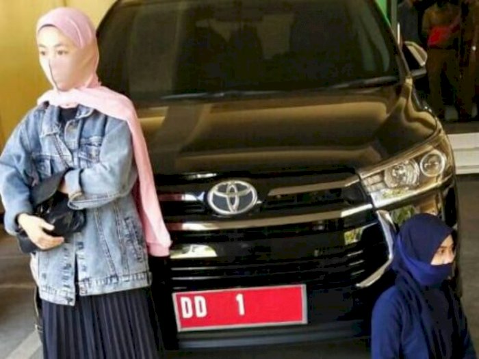 Hasil Swab Negatif, 2 Gadis Ini Duduk di Depan Mobil Gubernur Agar Jenazah Ibu Dipindahkan