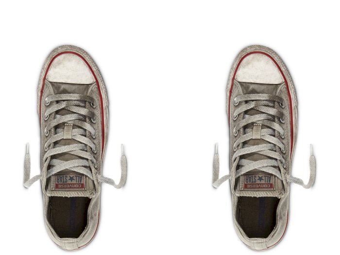 Sepatu Buluk Converse Dijual dengan Harga Rp 1,3 Juta