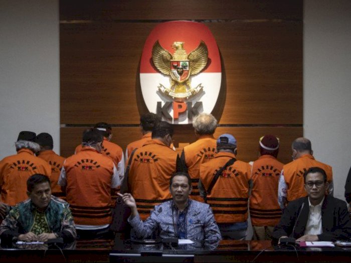 KPK Tahan 11 Mantan Anggota DPRD Sumut Sebagai Tersangka Kasus Suap