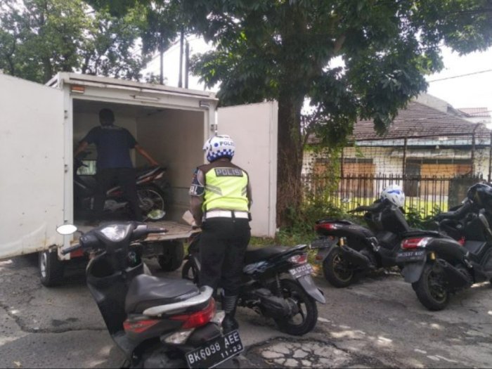 Polrestabes Medan Razia Puluhan Kendaraan Dalam Operasi Patuh Toba 2020