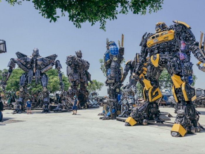 Ban Hun Lek, Museum Robot Besar Hasil Logam Bekas di Thailand