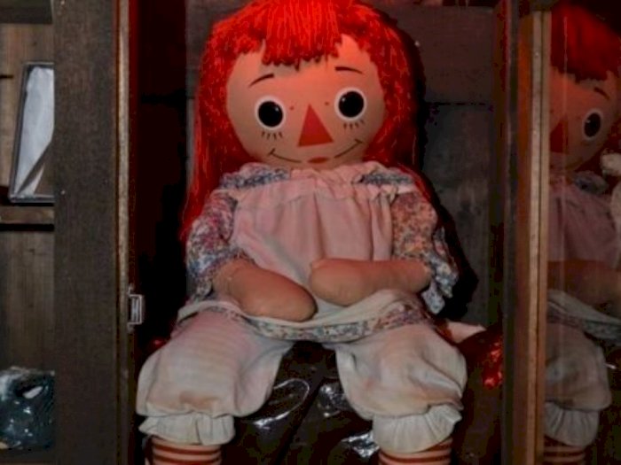 Boneka Misterius Annabelle, Hadiah Sang Ibu Kepada Anaknya