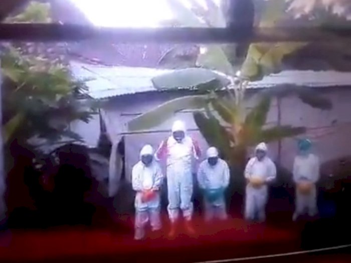 Video: Pemakaman Jenazah Covid-19 oleh Petugas Berpakaian Hazmat Ini Dinilai Tak Lazim  