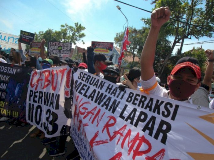 Tak Bisa Bekerja, Ratusan Pekerja Hiburan Malam Demo Tuntut Perwali 33/2020 Dicabut