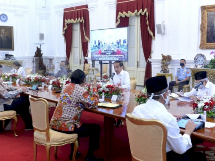 Meja Oval Presiden Jokowi Kini Dipasang Pembatas Kaca