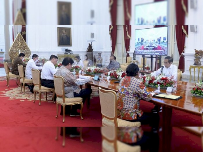 Jokowi dan Menteri Tak Pakai Masker saat Rapat Terbatas, Ini Penjelasan Istana