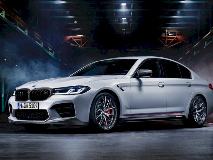 BMW Hadirkan Paket M Performance pada BMW Seri-5 Terbaru, Begini Tampilannya!