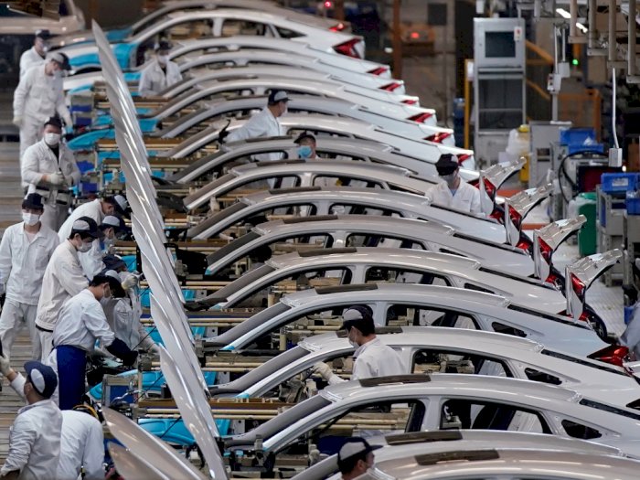 Honda Menyuruh Staf Kantor untuk Bekerja di Pabrik Produksi, Kenapa Nih?
