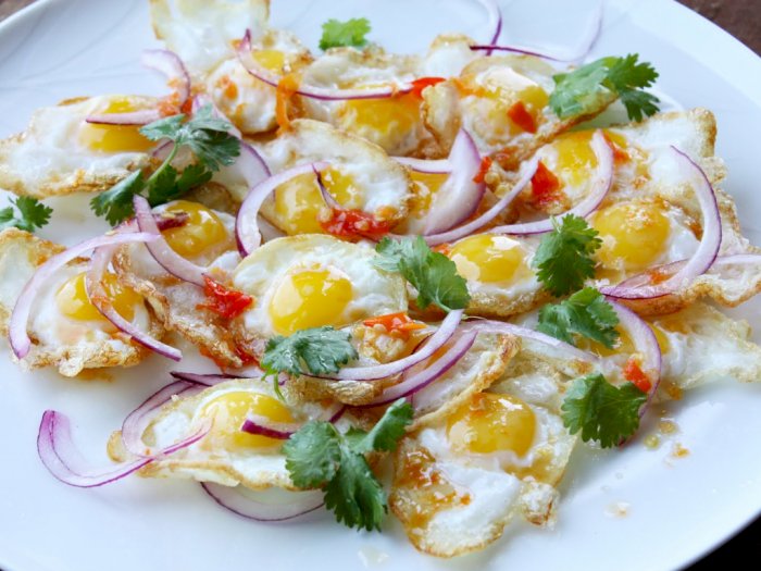 Sarapan Spesial Pakai Salad Telur Goreng Thailand, Ini Resepnya