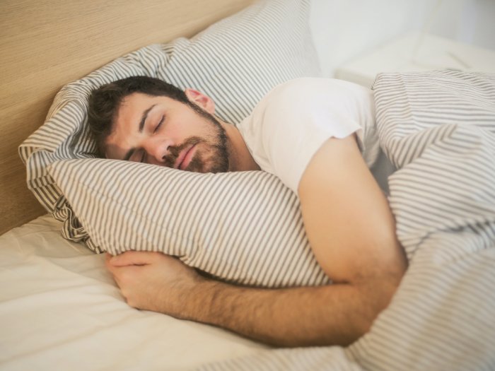 Tidur Lebih Nyenyak dengan Semprotan Minyak Esensial, Begini Cara Membuatnya