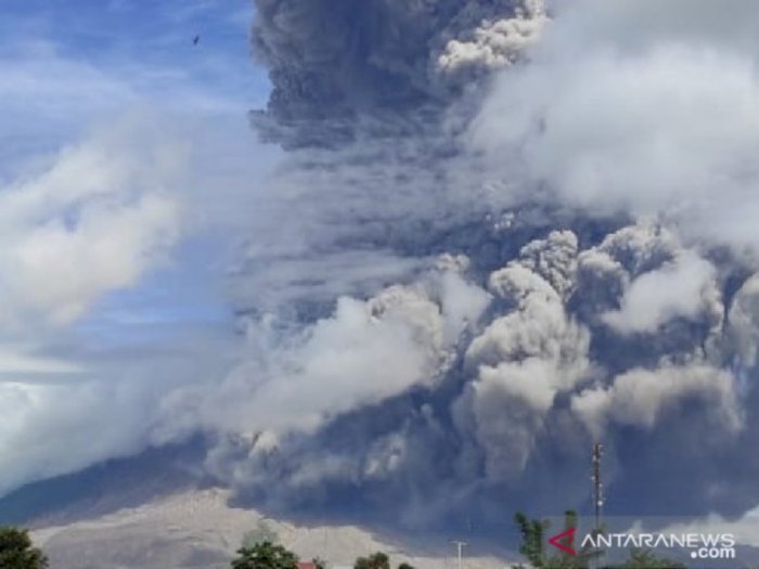 Debu Vulkanik Gunung Sinabung Bisa Meluas Hingga Kota Medan