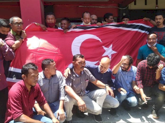 Peringati 15 Tahun Perdamaian, Partai Aceh Kibarkan Bendera Bulan Bintang