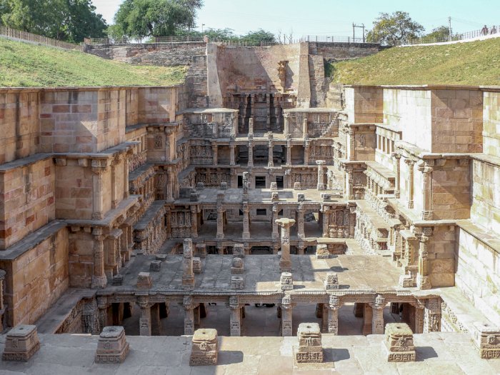 Bangunan Sumur Rani-Ki-Vav, dengan Arsitektur Kuil Terbalik yang Indah di India
