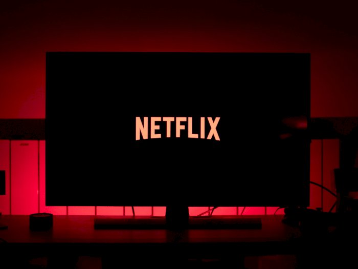 Netflix Uji Coba Tombol 'Shuffle' Buat Pengguna yang Bingung Mau Nonton Film Apa