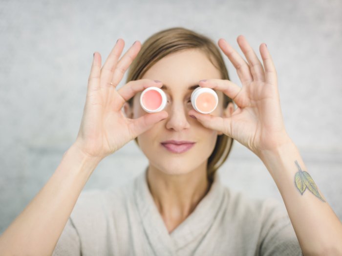 3 Cara Sederhana Mengatasi Lingkaran Hitam Pada Mata