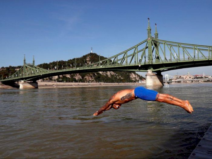 Budapest Urban Games, 700 Perenang Terjun Bebas ke Sungai Terpanjang di Uni Eropa