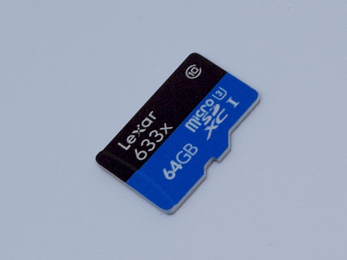 Apakah Sampai Sekarang Pengguna Smartphone Masih Gunakan MicroSD?