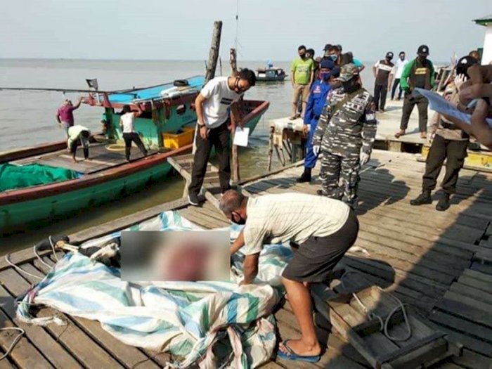 5 Anak Buah Kapal Temukan Mayat Mengapung di Laut Riau, Kondisinya Sudah Busuk