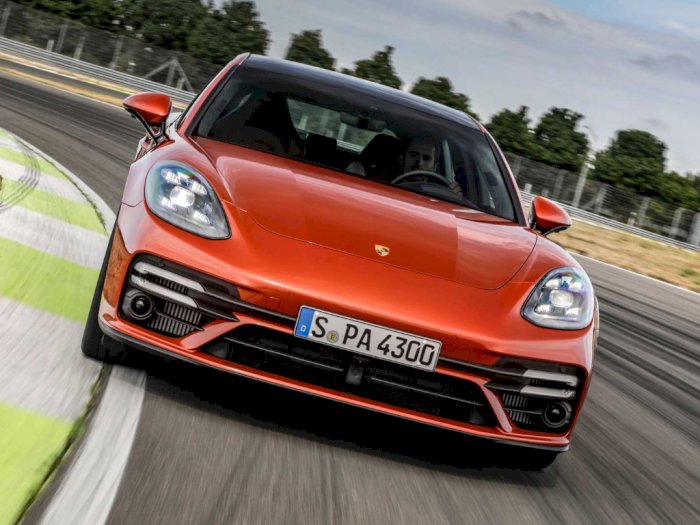 Porsche Berencana Hadirkan Mobil Hybrid Panamera dengan Performa Lebih Tinggi