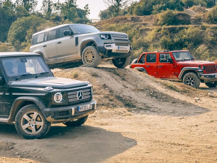 Melihat Performa Land Rover Defender, Jeep Wrangler, & Mercedes G-Class di Track Off-Road!